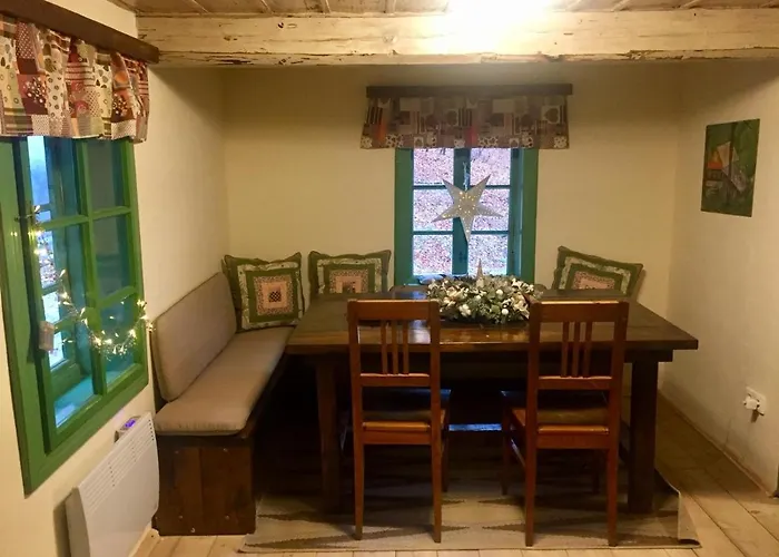 - Na Samote U Lesa شقة